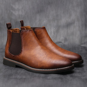 Bota Chelsea Masculina em Couro Joseph Hart, Bota Chelsea masculina,Couro genuíno,Estilo atemporal,Calçados masculinos,Bota de couro,Conforto premium,Elegância durável,Design versátil,Moda masculina,Bota Joseph Hart,Sapato de couro,Calçados de qualidade,Sofisticação masculina,Durabilidade em calçados,Bota elegante,Estilo versátil,Couro de alta qualidade,Botas de moda masculina,Bota clássica masculina,Investimento em calçados