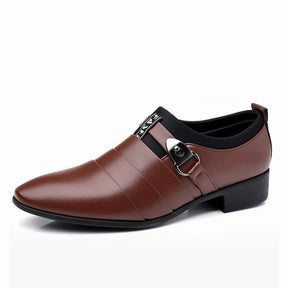 Sapato Social Masculino em Couro com Fivela Enrique Wright,Sapato Social Masculino, Couro Enrique Wright, Calçado Premium, Elegância e Conforto, Couro de Qualidade, Fivela Distintiva, Acabamento Artesanal, Design Ergonômico, Palmilha Acolchoada, Suporte Duradouro, Pés Frescos e Estilosos, Versatilidade, Eventos Formais, Encontros Casuais, Visual Impecável, Classe Masculina, Moda Masculina, Estilo Premium, Sapato de Luxo, Enriqueça Seu Guarda-Roupa.